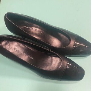 Bandolino Women's Elegant Leather 7M  Black Pumps